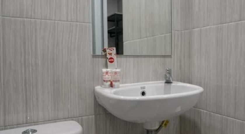 Oyo 568 Rajawali Homestay Палембанг Екстериор снимка