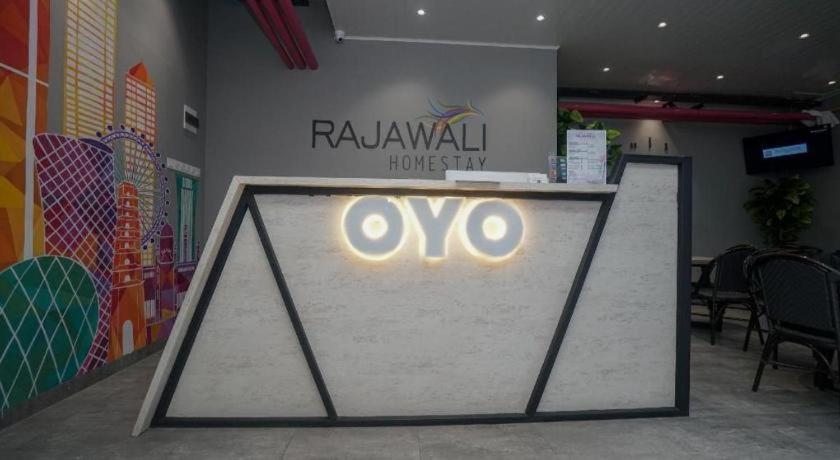 Oyo 568 Rajawali Homestay Палембанг Екстериор снимка