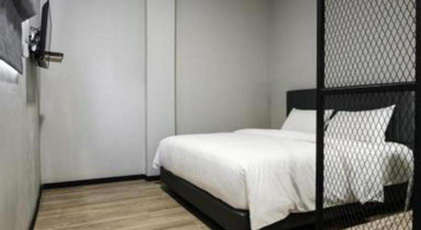Oyo 568 Rajawali Homestay Палембанг Екстериор снимка